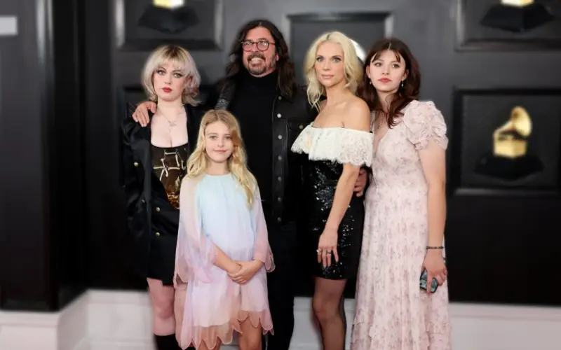 Dave Grohl that he has now emerge as a father of a new child woman